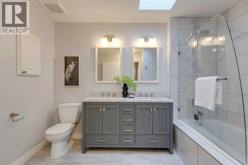 Single Family House for Sale in    Street SW Richmond Calgary 