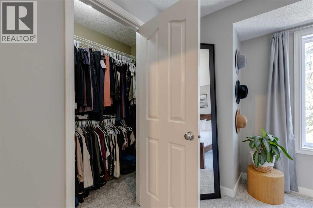 Single Family House for Sale in    Street SW Richmond Calgary 