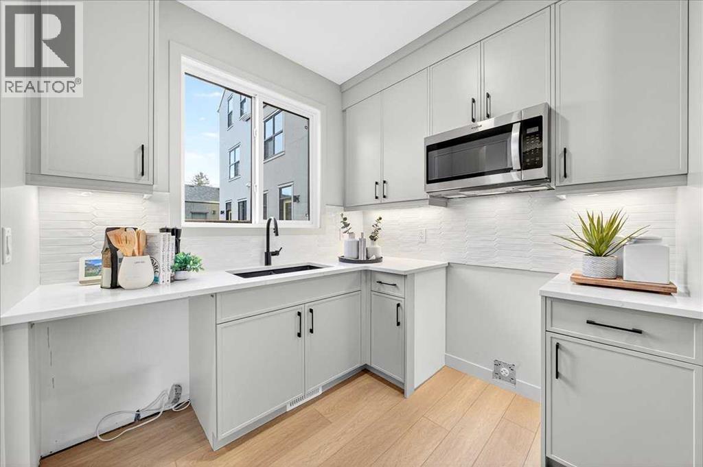 Single Family House for Sale in   Avenue SW Windsor Park Calgary 