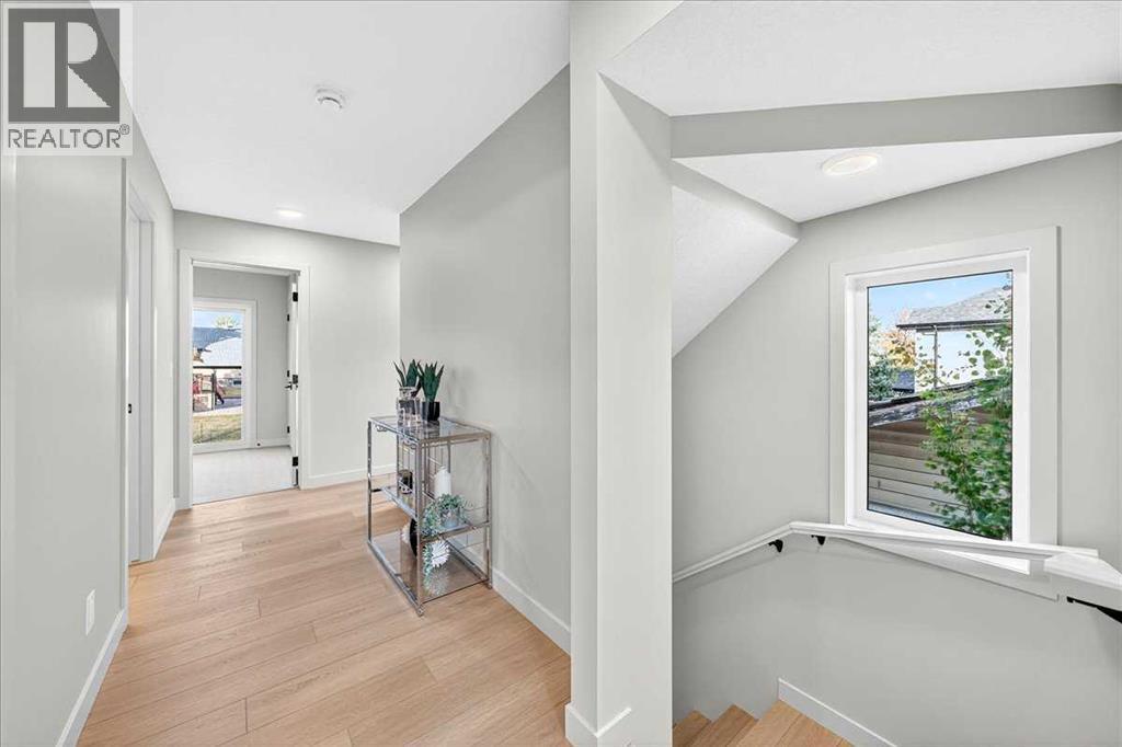 Single Family House for Sale in   Avenue SW Windsor Park Calgary 