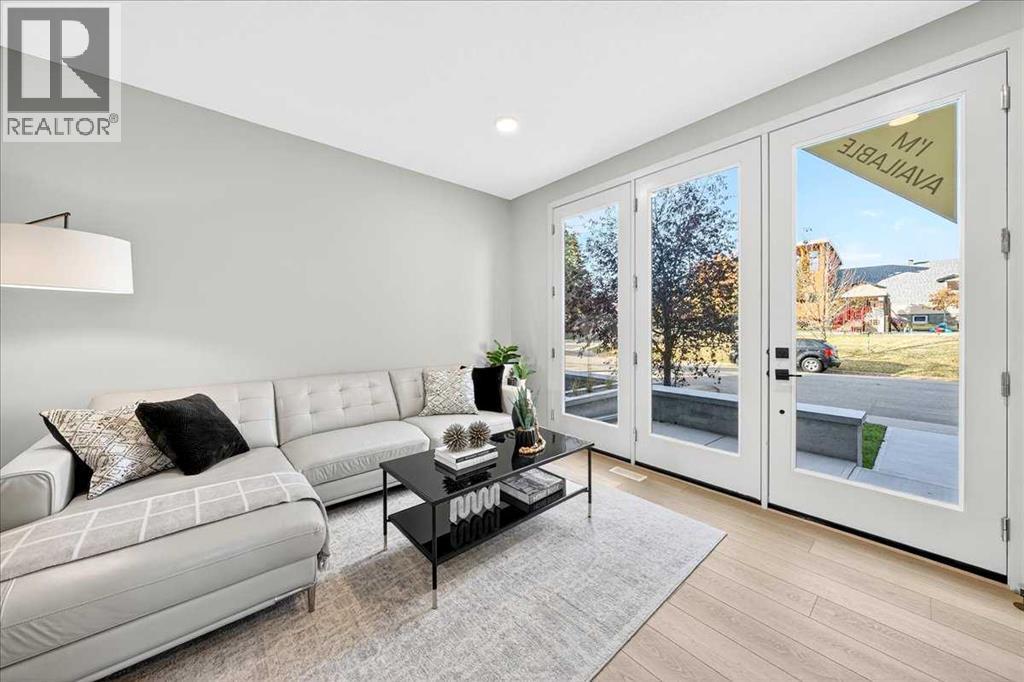 Single Family House for Sale in   Avenue SW Windsor Park Calgary 