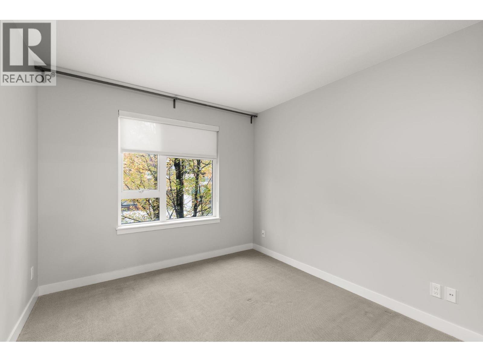 207 111 E 3RD STREET, North Vancouver