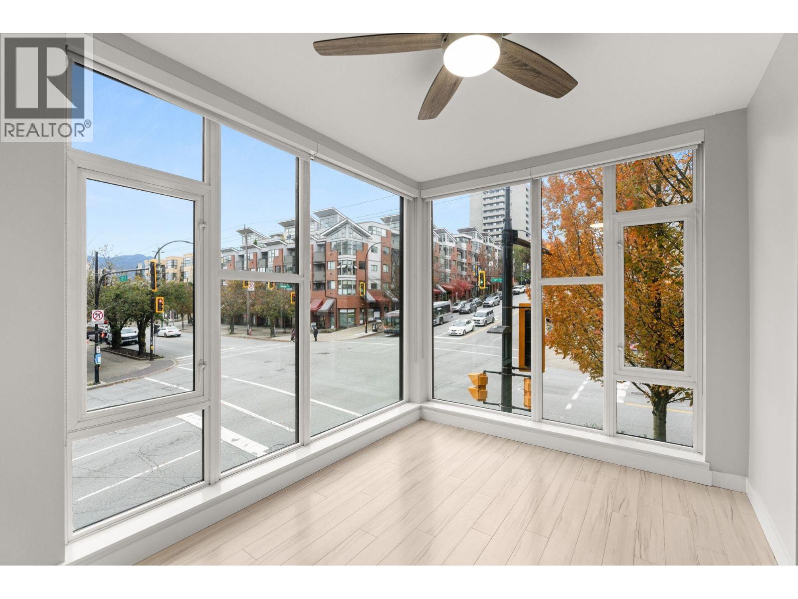 207 111 E 3RD STREET, North Vancouver