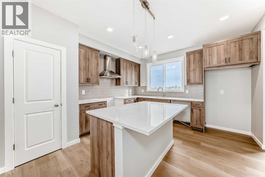 Single Family House for Sale in  Bartlett Crescent SE Rangeview Calgary 