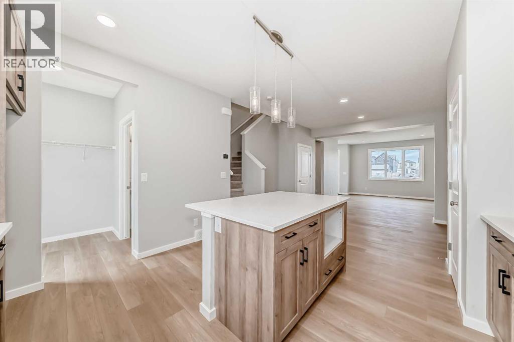 Single Family House for Sale in  Bartlett Crescent SE Rangeview Calgary 