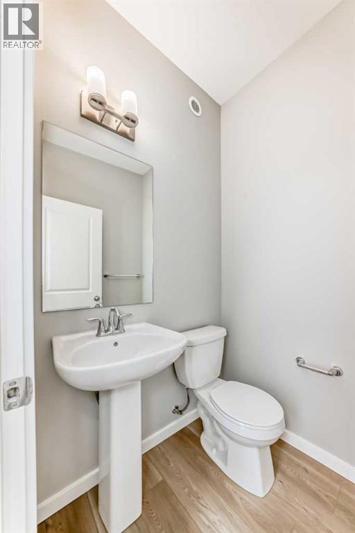 Single Family House for Sale in  Bartlett Crescent SE Rangeview Calgary 