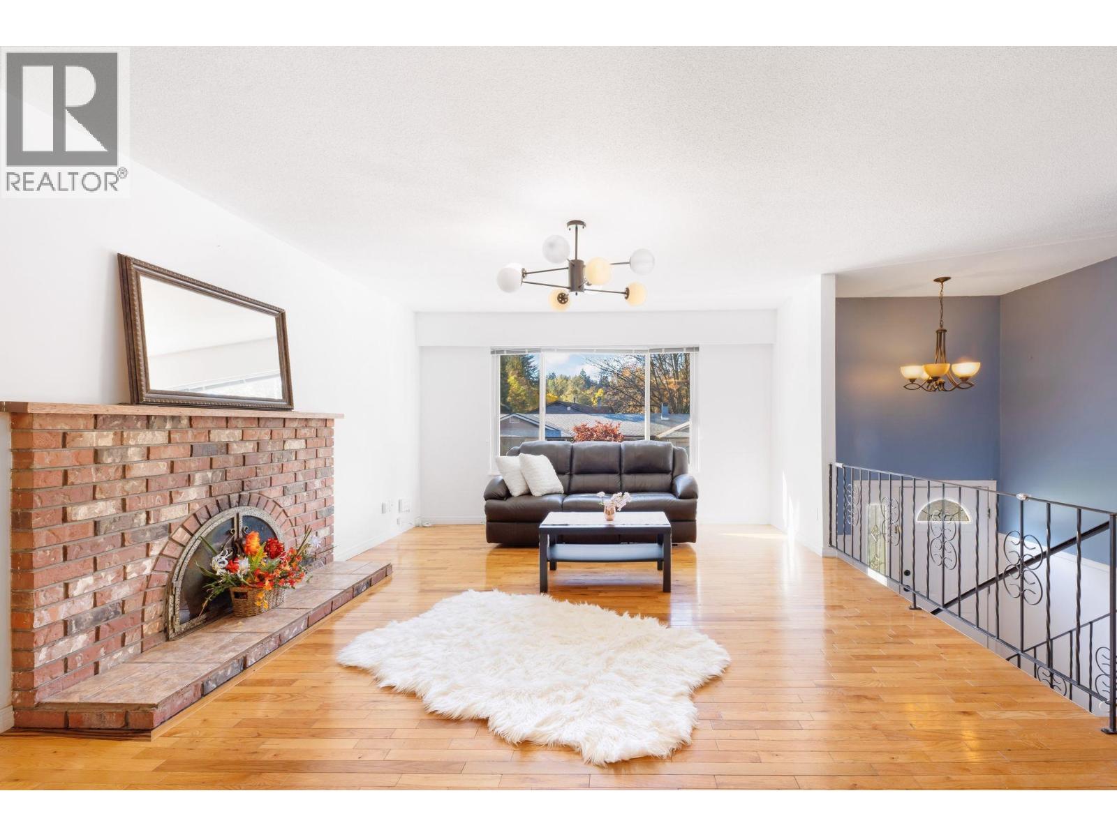 3870 RICHMOND STREET, Port Coquitlam