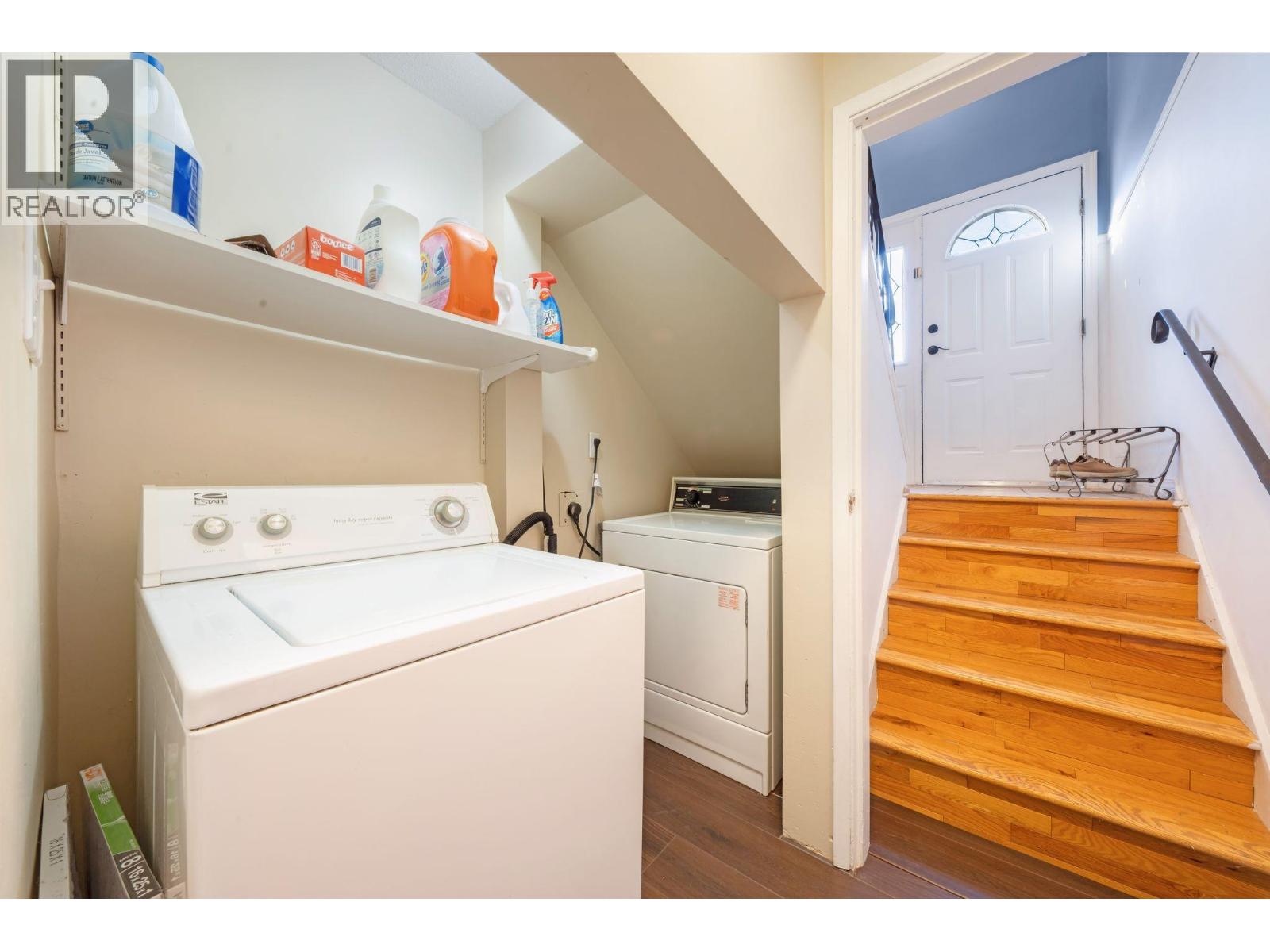 3870 RICHMOND STREET, Port Coquitlam