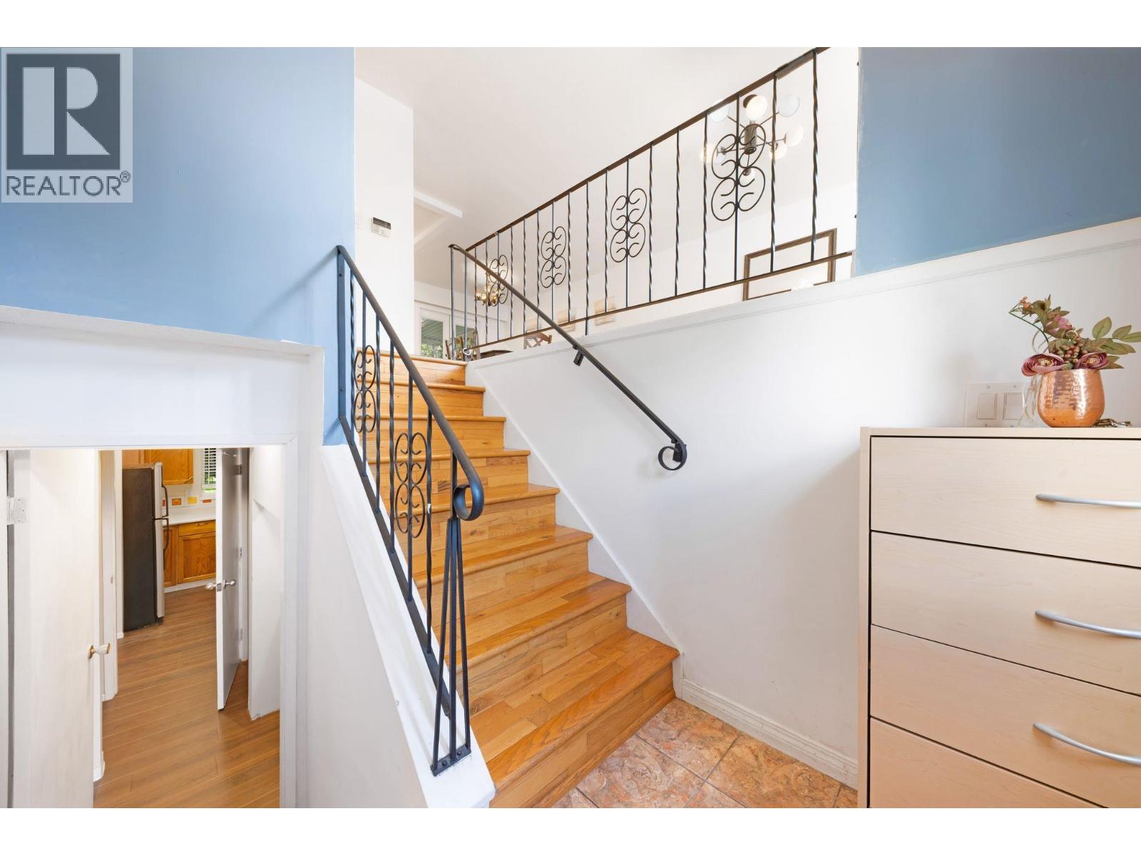 3870 RICHMOND STREET, Port Coquitlam