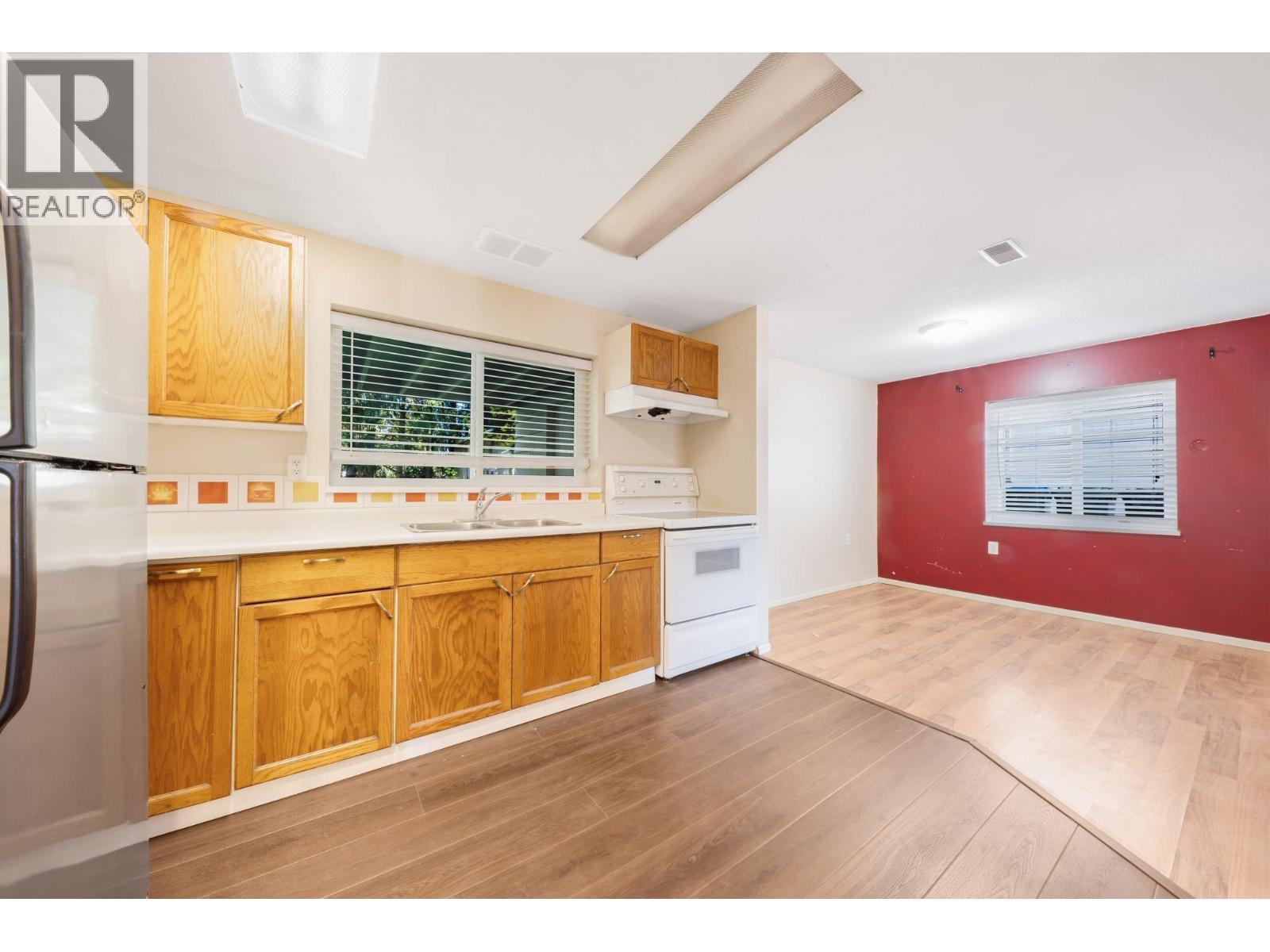 3870 RICHMOND STREET, Port Coquitlam