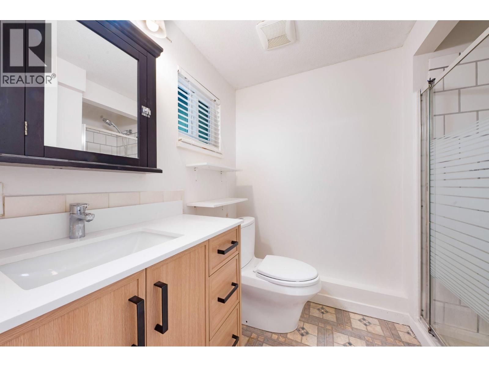 3870 RICHMOND STREET, Port Coquitlam