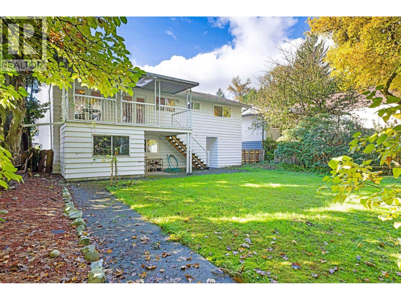 3870 RICHMOND STREET, Port Coquitlam