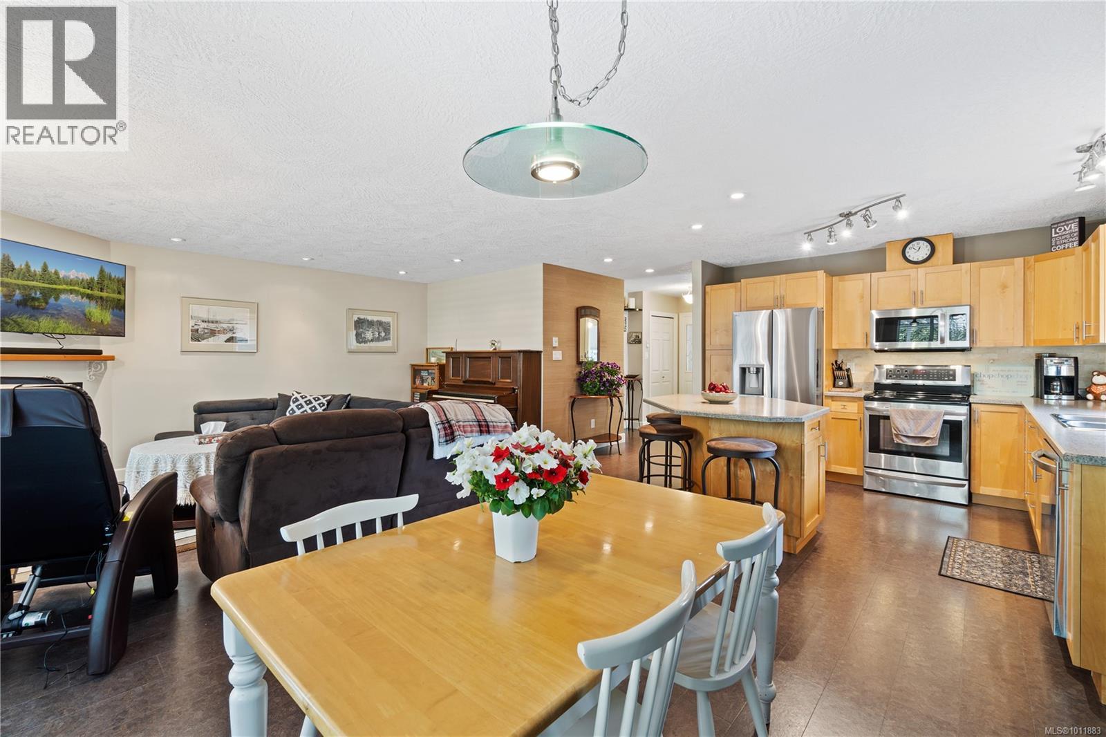 5524 Avro Way, Nanaimo