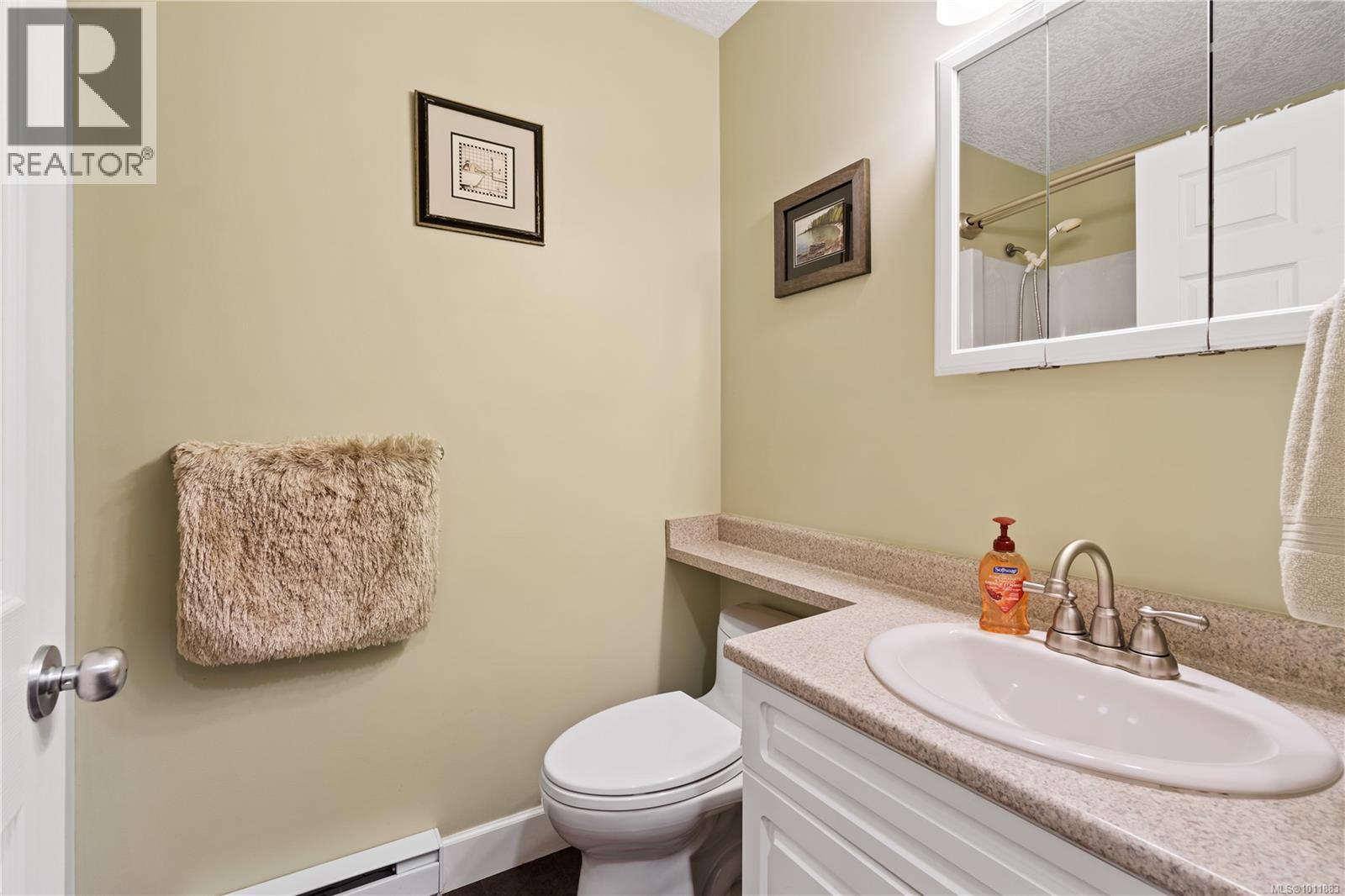 5524 Avro Way, Nanaimo