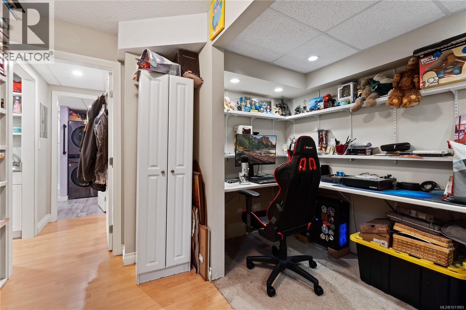 5524 Avro Way, Nanaimo