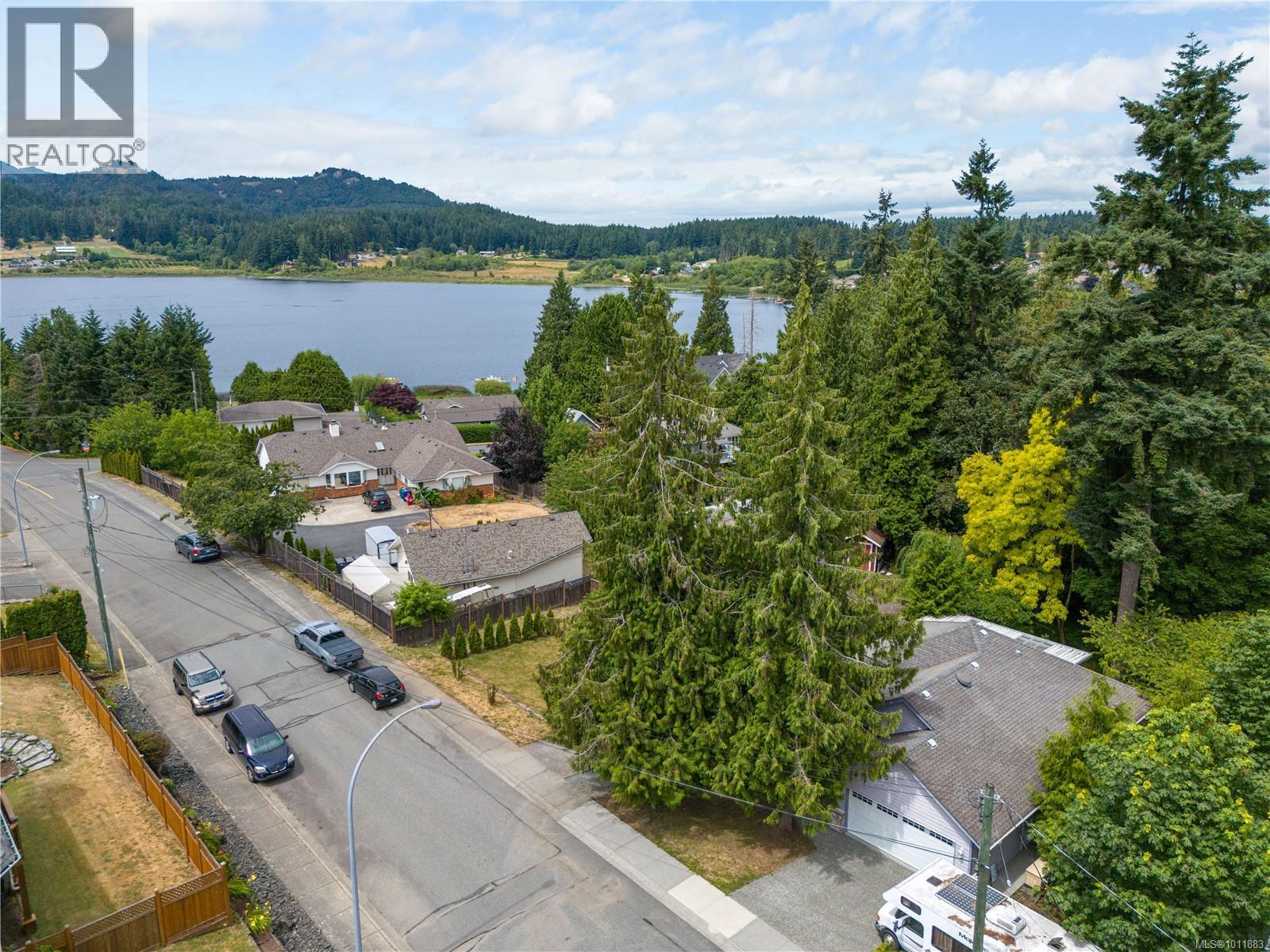 5524 Avro Way, Nanaimo