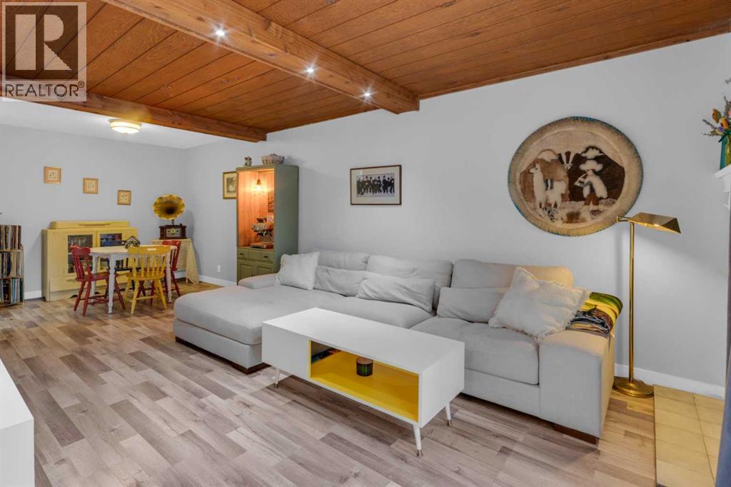 Single Family House for Sale in    Avenue SE Penbrooke Meadows Calgary 