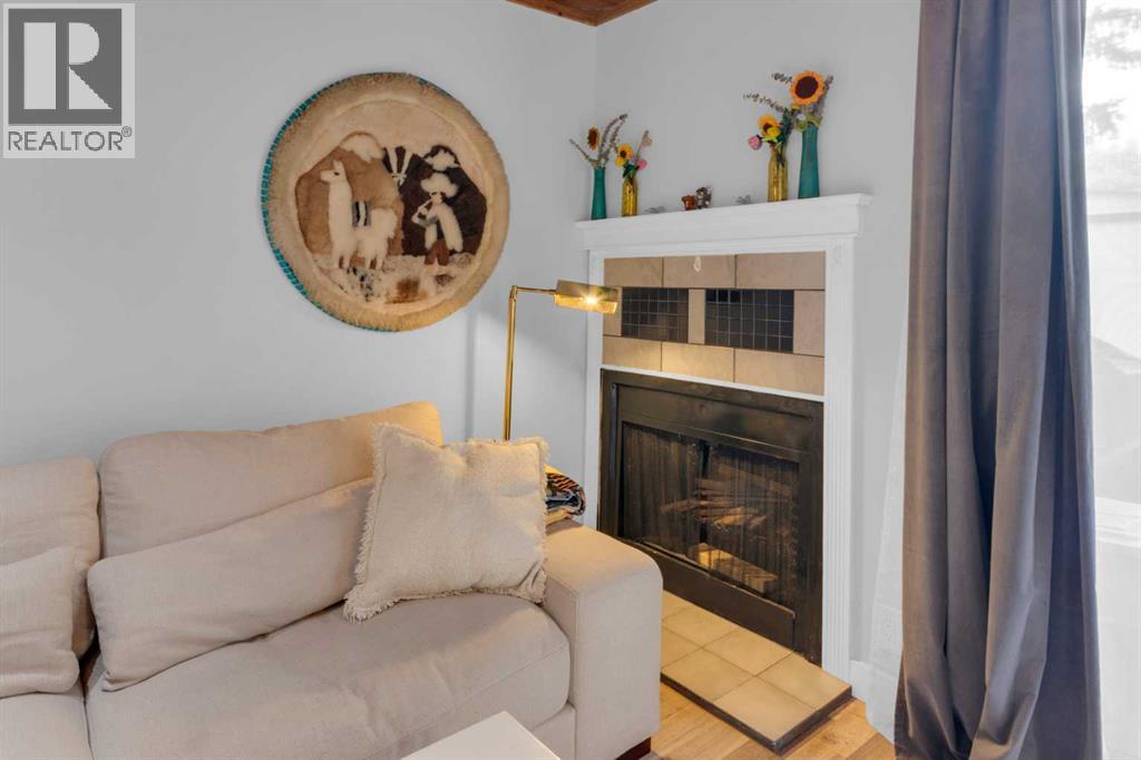 Single Family House for Sale in    Avenue SE Penbrooke Meadows Calgary 