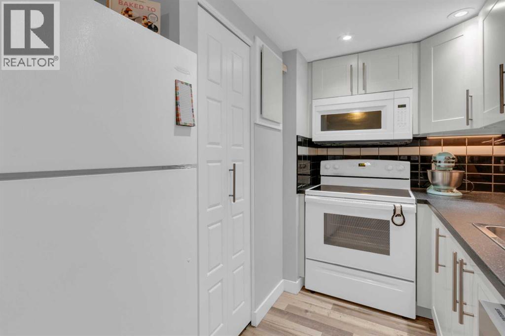 Single Family House for Sale in    Avenue SE Penbrooke Meadows Calgary 