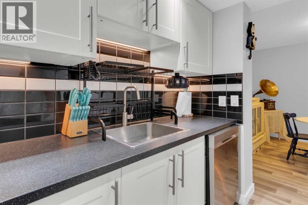 Single Family House for Sale in    Avenue SE Penbrooke Meadows Calgary 