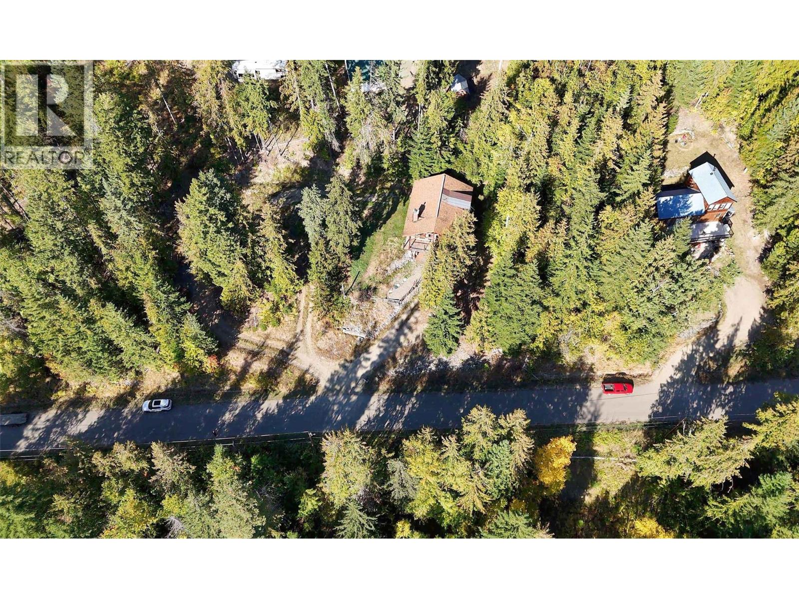 7487 & 7491 Crowfoot Drive, Anglemont