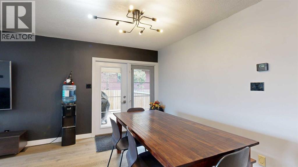 Single Family House 4 Level for Sale in   Avenue Rosedale Stettler 