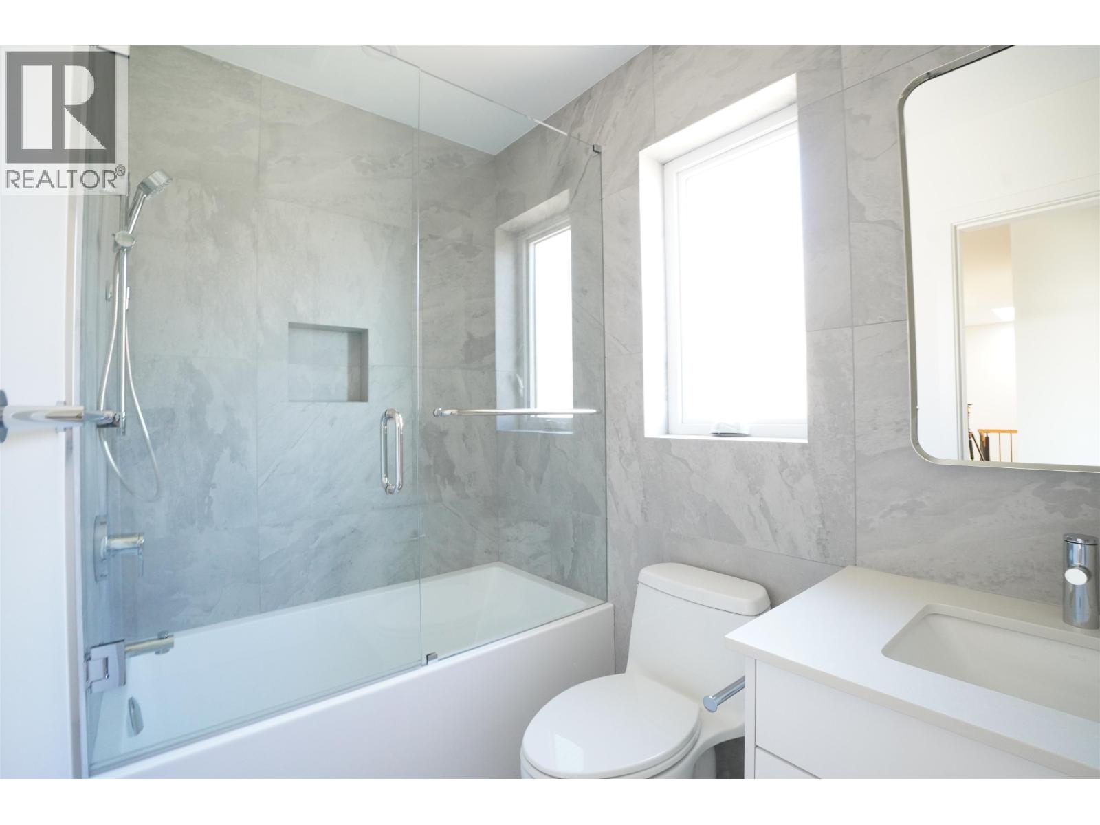 6252 KITCHENER STREET, Burnaby