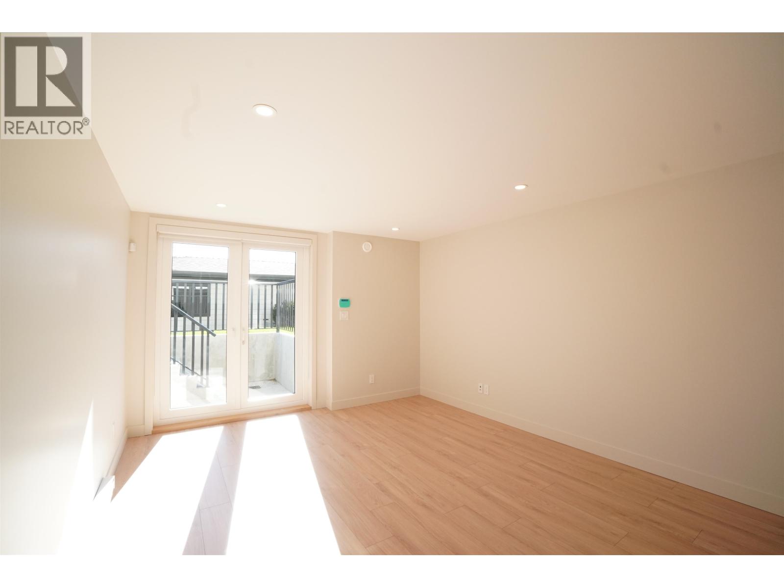 6252 KITCHENER STREET, Burnaby