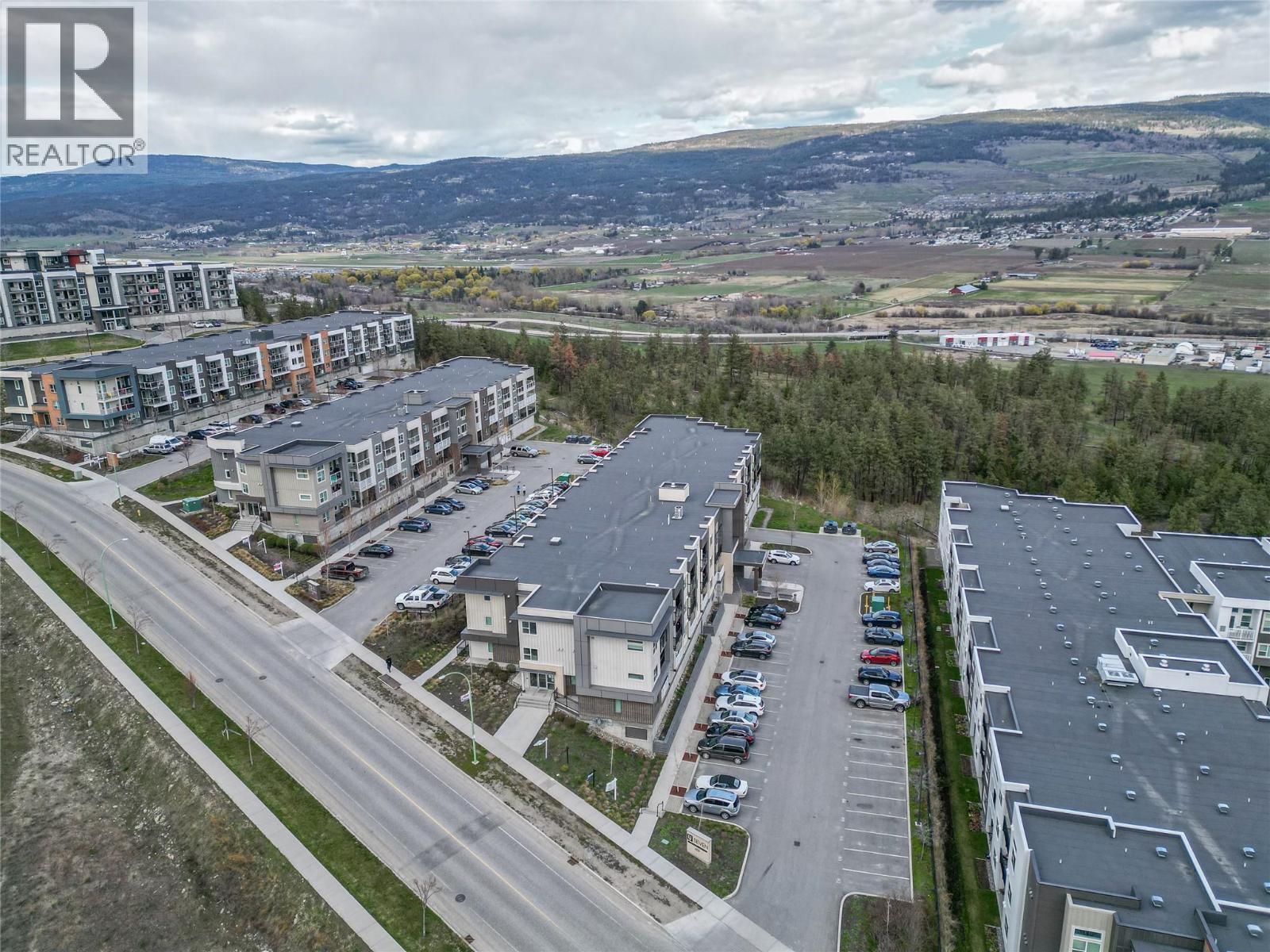 121 655 Academy Way, Kelowna