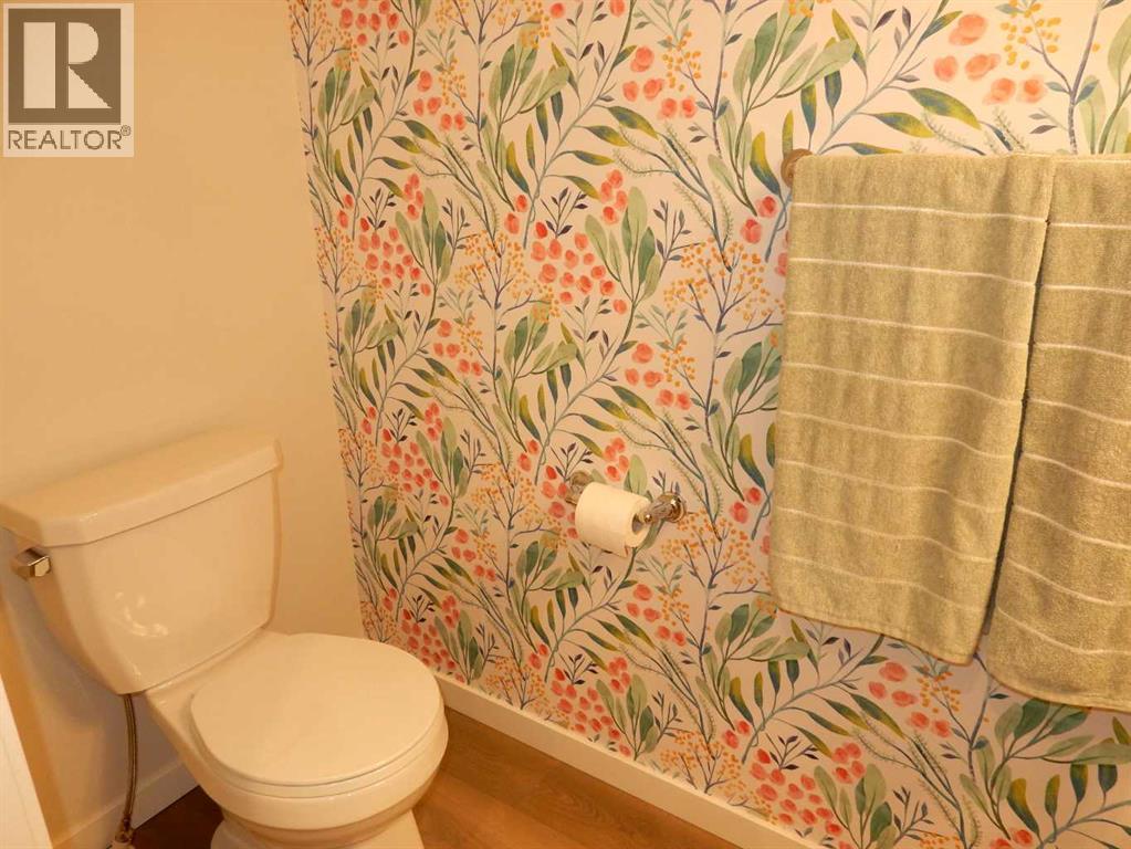 Single Family House for Sale in  Cranbrook Square SE Cranston Calgary 