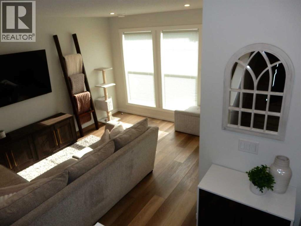 Single Family House for Sale in  Cranbrook Square SE Cranston Calgary 