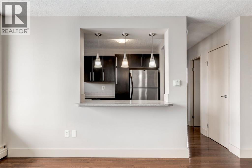 Single Family House for Sale in    Avenue SW Cliff Bungalow Calgary 