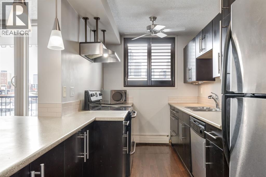 Single Family House for Sale in    Avenue SW Cliff Bungalow Calgary 