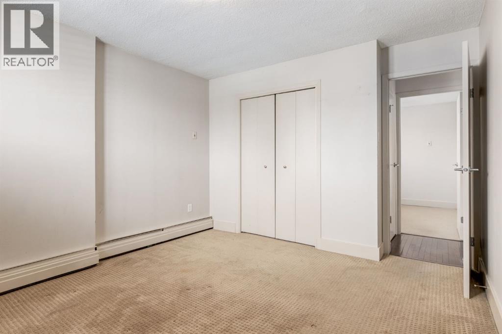 Single Family House for Sale in    Avenue SW Cliff Bungalow Calgary 