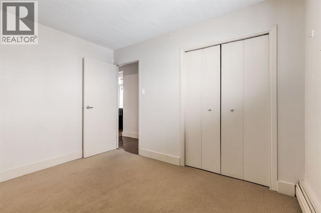 Single Family House for Sale in    Avenue SW Cliff Bungalow Calgary 