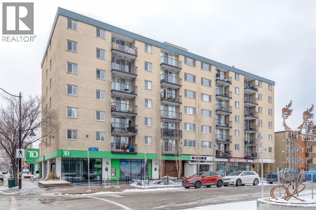 Single Family House for Sale in    Avenue SW Cliff Bungalow Calgary 