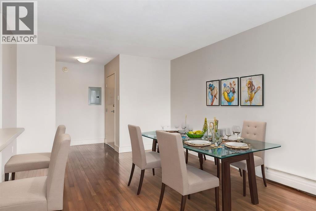 Single Family House for Sale in    Avenue SW Cliff Bungalow Calgary 