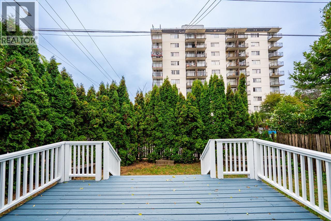 202 SEVENTH STREET, New Westminster