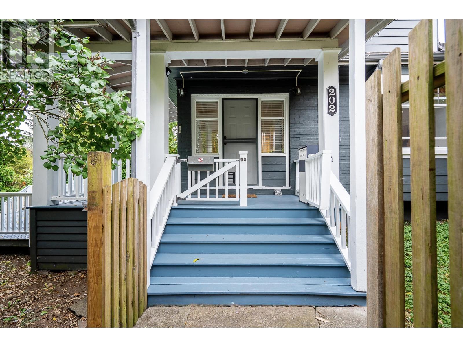 202 SEVENTH STREET, New Westminster