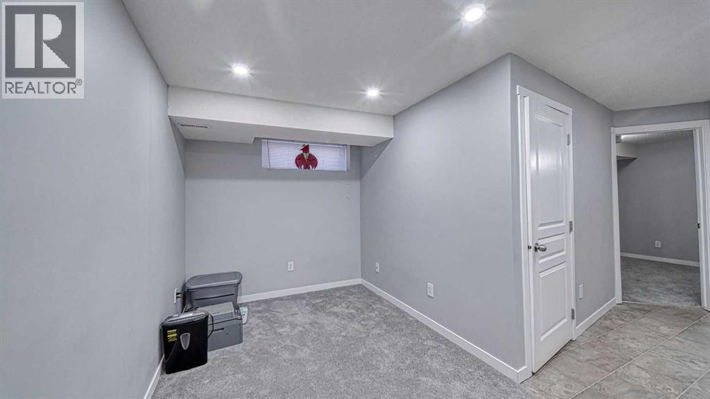 Single Family House for Sale in  Taradale Drive NE Taradale Calgary 