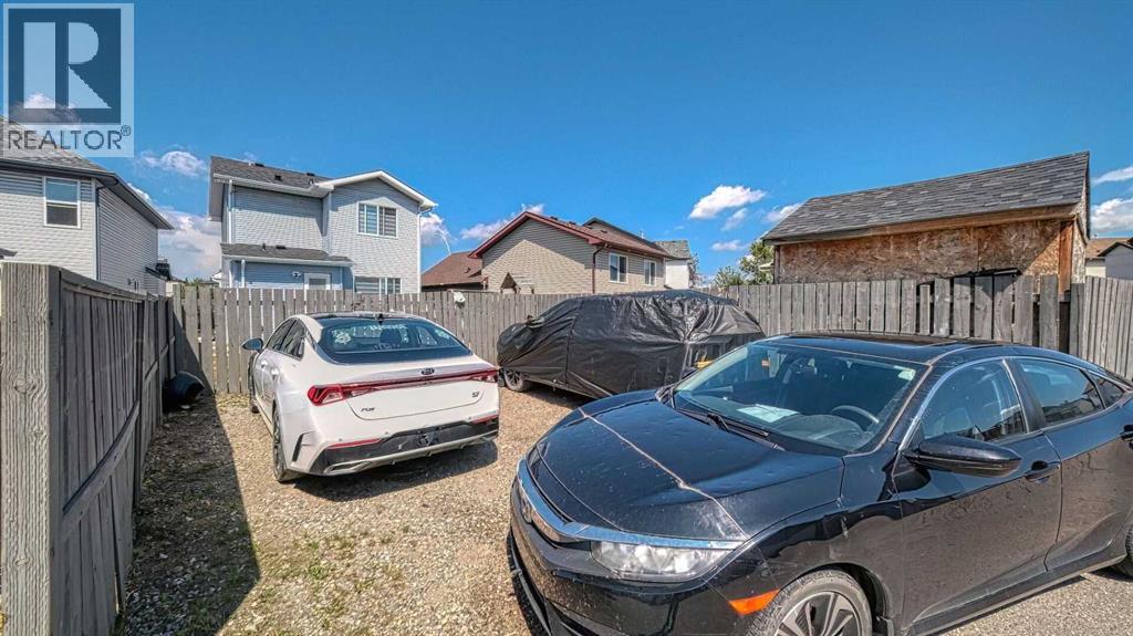 Single Family House for Sale in  Taradale Drive NE Taradale Calgary 