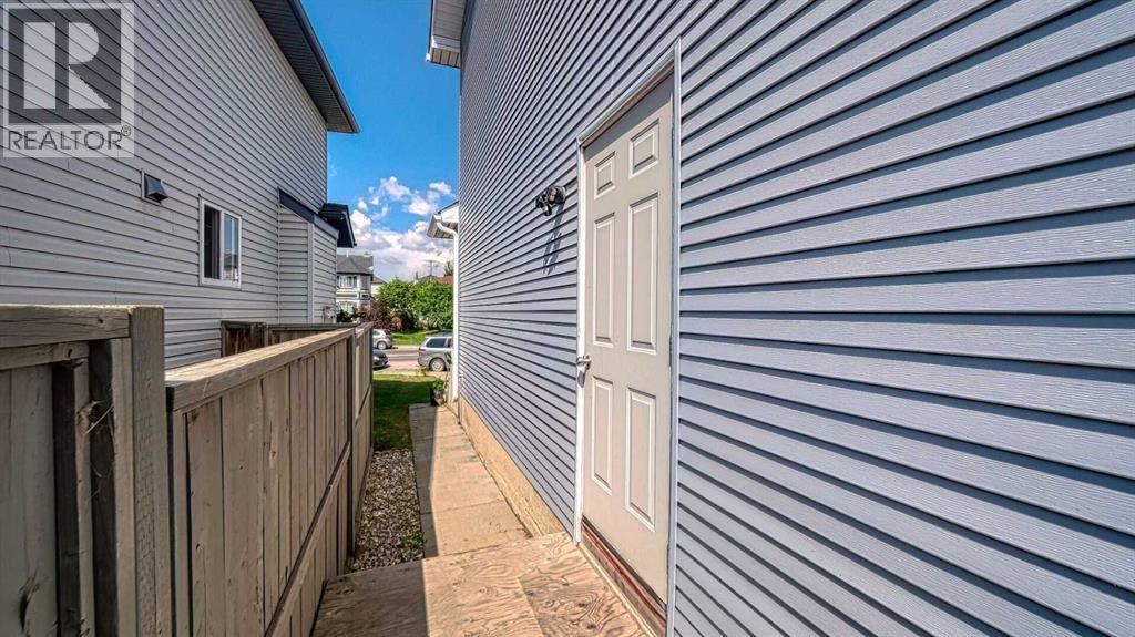 Single Family House for Sale in  Taradale Drive NE Taradale Calgary 