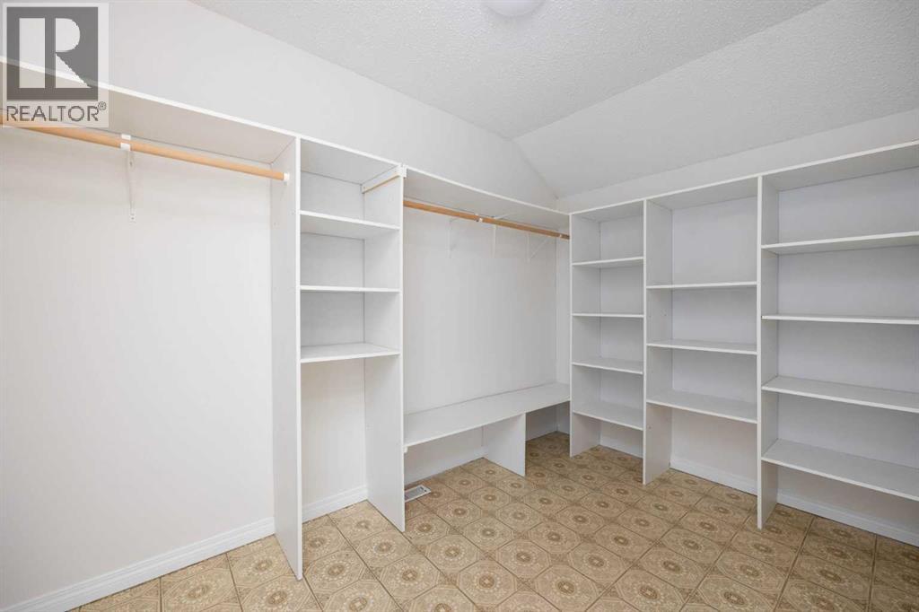 400 Silin Forest Road, Fort McMurray