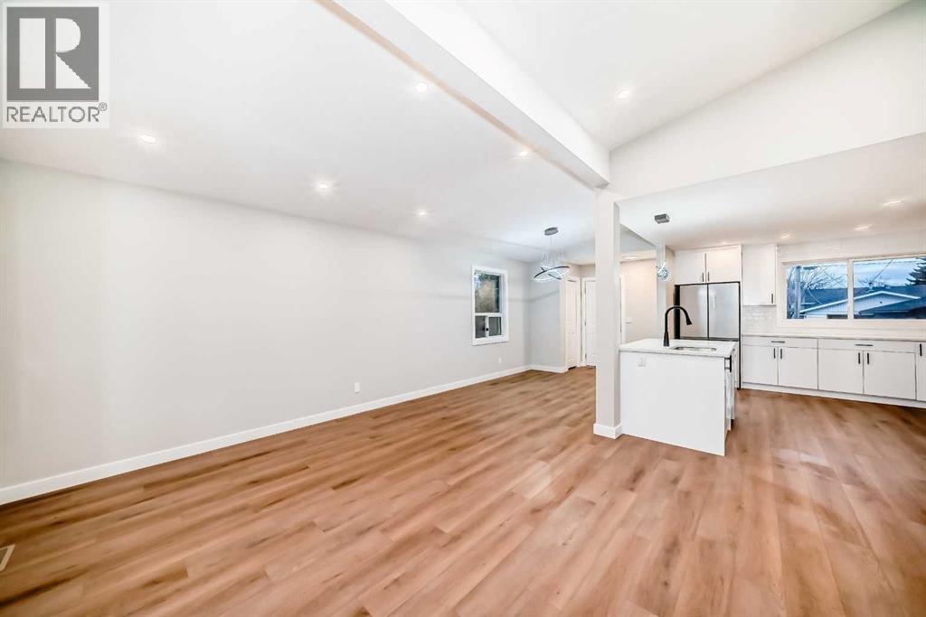 Single Family House 4 Level for Sale in  Penbrooke Drive SE Penbrooke Meadows Calgary 