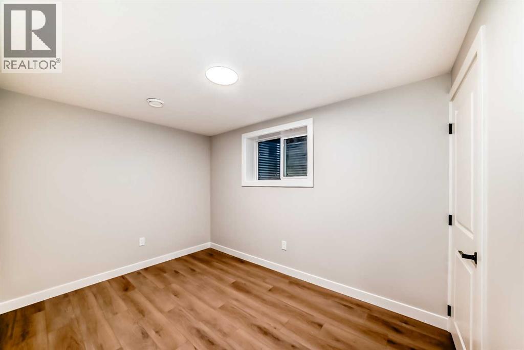 Single Family House 4 Level for Sale in  Penbrooke Drive SE Penbrooke Meadows Calgary 