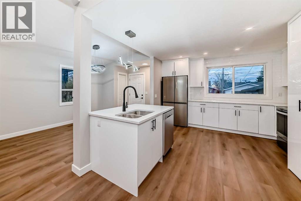 Single Family House 4 Level for Sale in  Penbrooke Drive SE Penbrooke Meadows Calgary 