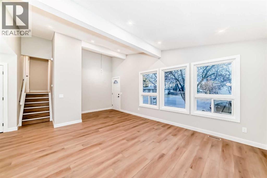 Single Family House 4 Level for Sale in  Penbrooke Drive SE Penbrooke Meadows Calgary 