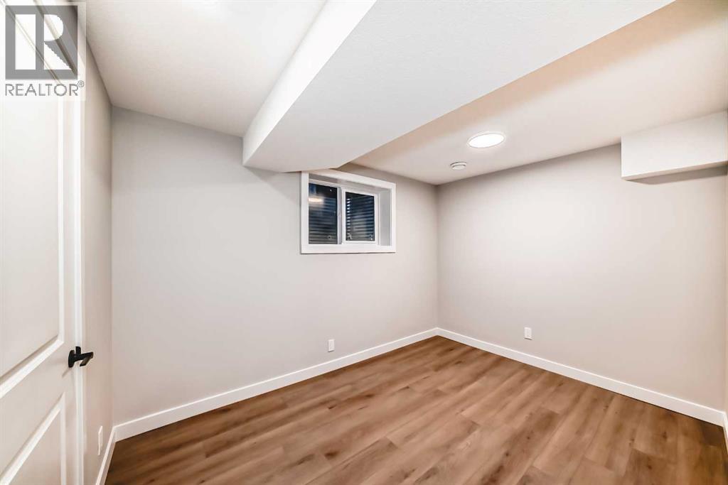 Single Family House 4 Level for Sale in  Penbrooke Drive SE Penbrooke Meadows Calgary 