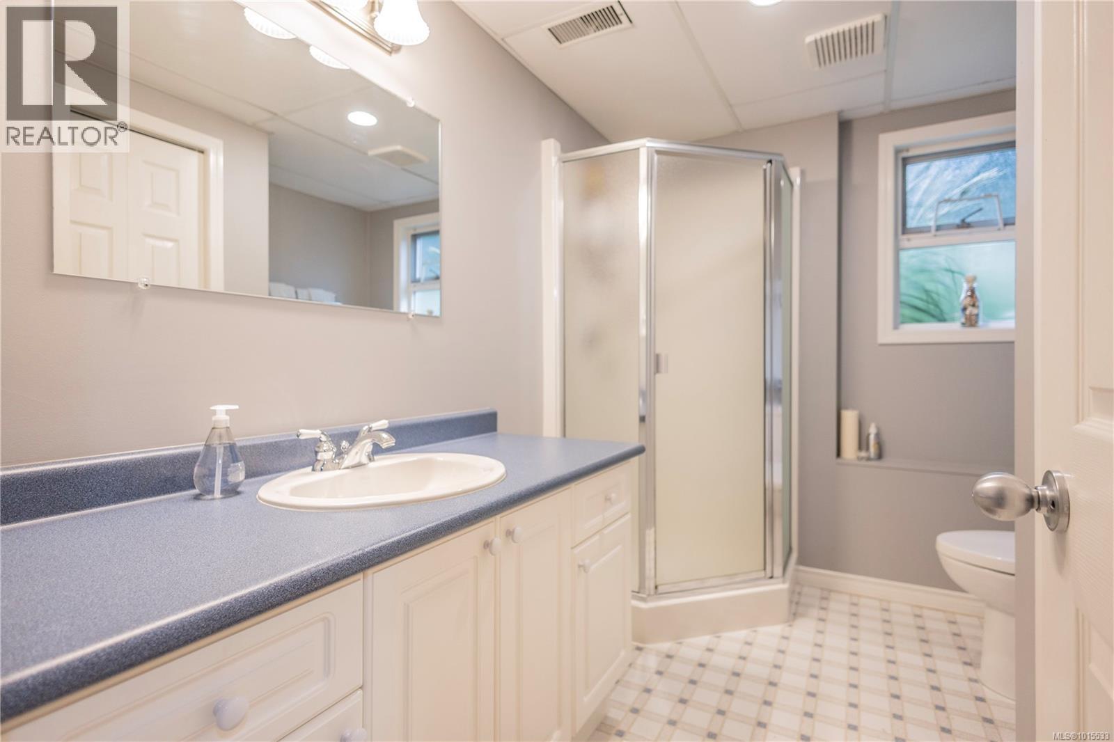  1331 Glenridge Drive, Langford