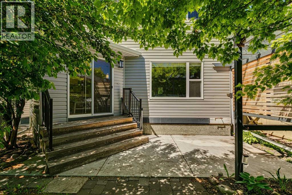 Single Family House for Sale in  Chapalina Place SE Chaparral Calgary 